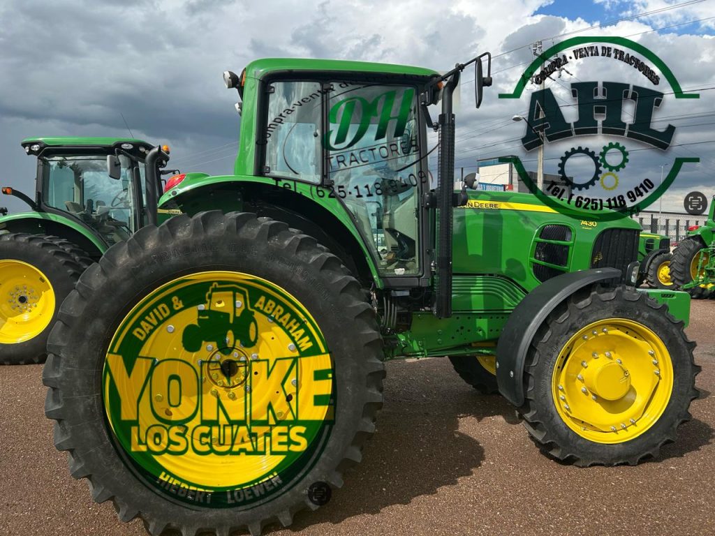 JOHN DEERE 7430