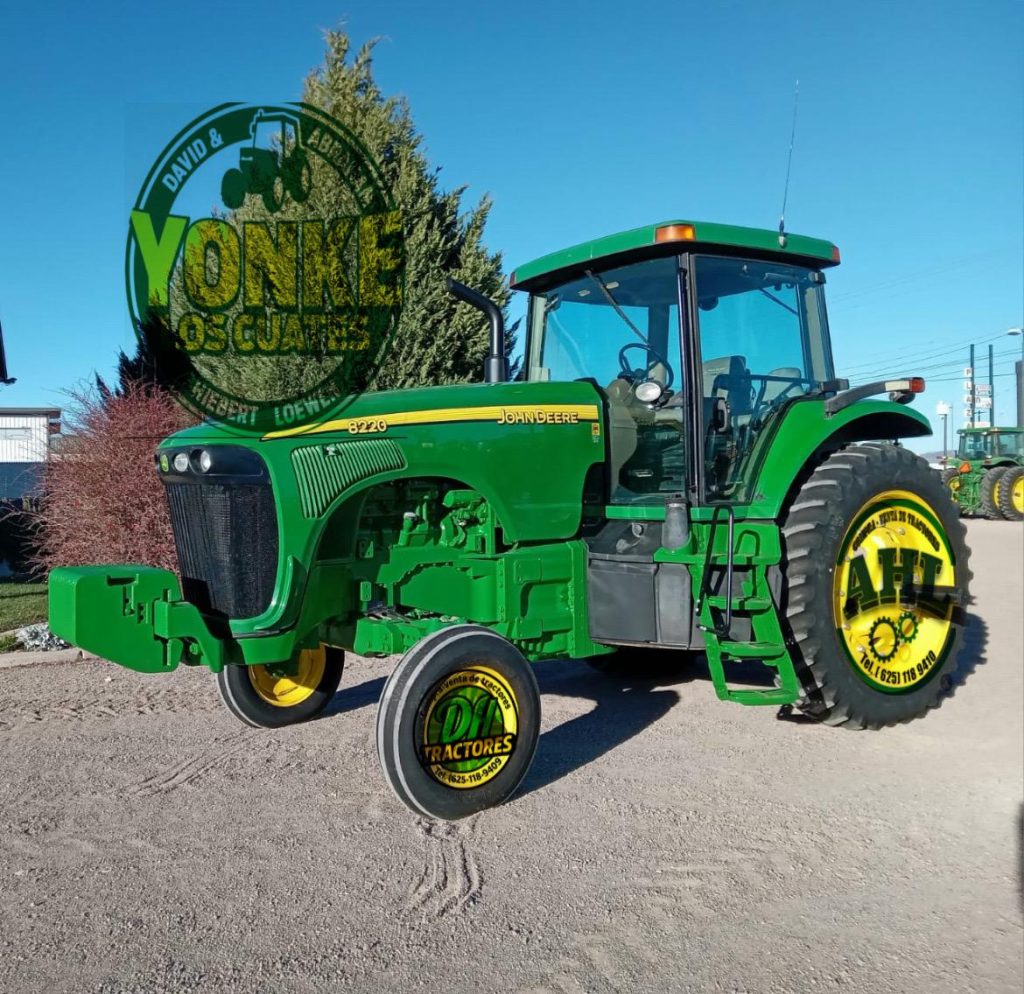 JOHN DEERE 8220