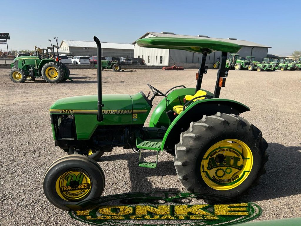 JOHN DEERE 5300
