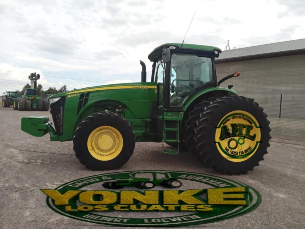 JOHN DEERE 8260R
